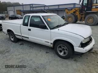 1999 Chevrolet S-10 LS с VIN 1GCCS19X3XK236086, выставлен на аукционе Copart как лот 79175574 с пробегом 181 975 миль миль и Списание • Salvage title. История ставок и продаж доступна на DreamBid. Изображение 4.