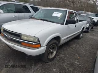 ✅ 2003 Chevrolet S-10 • VIN: 1GCCS19H238227878 • Лот: 41690169. Опубликован ранее на IAAI с пробегом 238 823 миль. Бесплатный доступ к архиву аукционных продаж из США и подробный отчёт об истории автомобиля на DreamBid. Изображение 2.