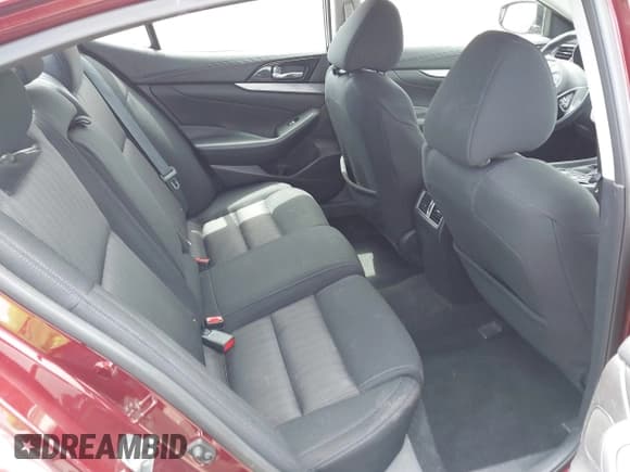 ✅ 2016 Nissan Maxima SV • VIN: 1N4AA6AP0GC419058 • Лот: 42201356. Опубликован ранее на IAAI с пробегом 131 644 миль. Бесплатный доступ к архиву аукционных продаж из США и подробный отчёт об истории автомобиля на DreamBid. Изображение 8.