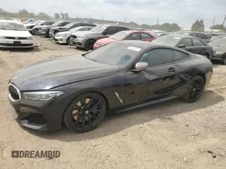 ✅ 2022 BMW 8 Series M850i xDrive • VIN: WBABC4C0XNCJ40773 • Лот: 56871675. Опубликован ранее на Copart с пробегом 42 927 миль. Бесплатный доступ к архиву аукционных продаж из США и подробный отчёт об истории автомобиля на DreamBid. Изображение 1.