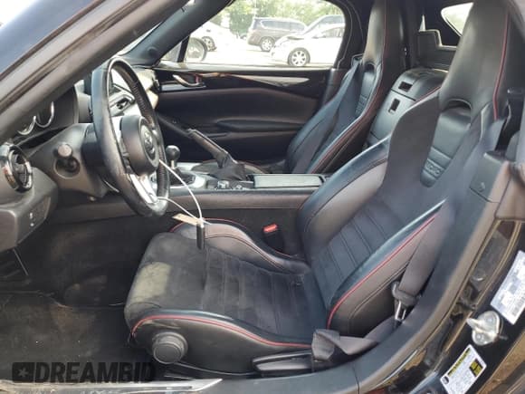 ✅ 2018 Mazda MX-5 Miata Club • VIN: JM1NDAC71J0202002 • Лот: 65565055. Опубликован ранее на Copart с пробегом 64 901 миль. Бесплатный доступ к архиву аукционных продаж из США и подробный отчёт об истории автомобиля на DreamBid. Изображение 7.