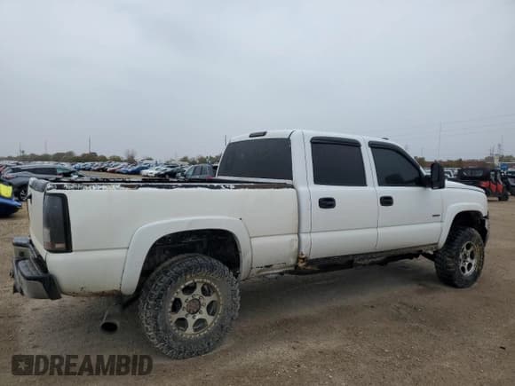 ✅ 2005 Chevrolet Silverado 2500HD LS • VIN: 1GCHK23255F863175 • Lot: 90364075. Wystawiony na Copart z przebiegiem 246 315 mil. Bezpłatny archiwum sprzedaży aukcyjnych z USA i szczegółowy raport historii pojazdu na DreamBid. Zdjęcie 3.