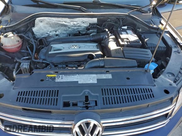✅ 2016 Volkswagen Tiguan S • VIN: WVGAV7AX2GW576279 • Lot: 94748285. Listed on Copart with 85,764 mi. Free auction sales archive from the USA and detailed vehicle history report at DreamBid. Image 11.