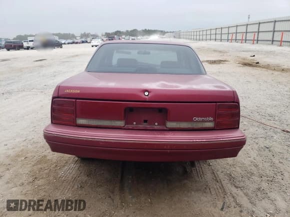 ✅ 1996 Oldsmobile Cutlass Ciera 1SA VX5 • VIN: 1G3AJ55M9T6322910 • Lot: 84450064. Wystawiony na Copart z przebiegiem 163 709 mil. Bezpłatny archiwum sprzedaży aukcyjnych z USA i szczegółowy raport historii pojazdu na DreamBid. Zdjęcie 6.