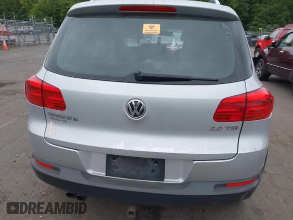 ✅ 2012 Volkswagen Tiguan S • VIN: WVGAV7AX6CW599753 • Lot: 43065278. Listed on IAAI with 151,161 mi. Free auction sales archive from the USA and detailed vehicle history report at DreamBid. Image 14.