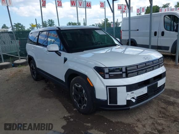 ✅ 2025 Hyundai Santa Fe SE • VIN: 5NMP1DGL7SH108525 • Lot: 43146257. Listed on IAAI with 4,543 mi. Free auction sales archive from the USA and detailed vehicle history report at DreamBid. Image 1.