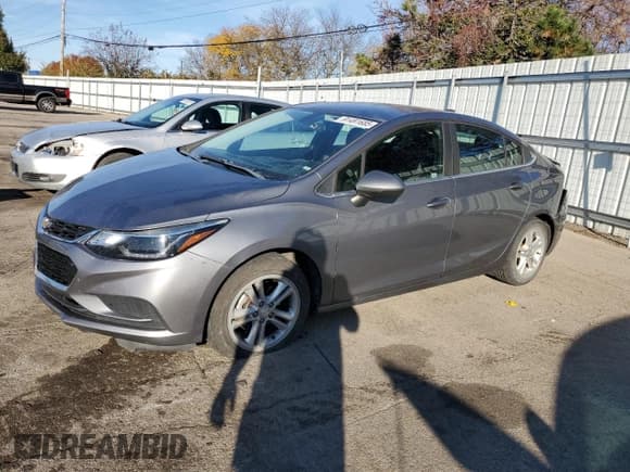 ✅ 2018 Chevrolet Cruze LT • VIN: 1G1BE5SM3J7241396 • Lot: 91491685. Wystawiony na Copart z przebiegiem 103 097 mil. Bezpłatny archiwum sprzedaży aukcyjnych z USA i szczegółowy raport historii pojazdu na DreamBid. Zdjęcie 1.