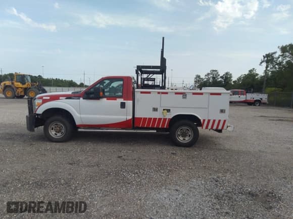 ✅ 2015 Ford F-250 • VIN: 1FDBF2BT9FEC28032 • Lot: 42014954. Listed on IAAI with 342,615 mi. Free auction sales archive from the USA and detailed vehicle history report at DreamBid. Image 14.