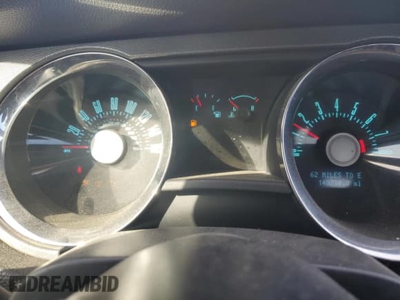 ✅ 2011 Ford Mustang V6 • VIN: 1ZVBP8AM3B5141426 • Lot: 91141185. Listed on Copart with 140,234 mi. Free auction sales archive from the USA and detailed vehicle history report at DreamBid. Image 9.