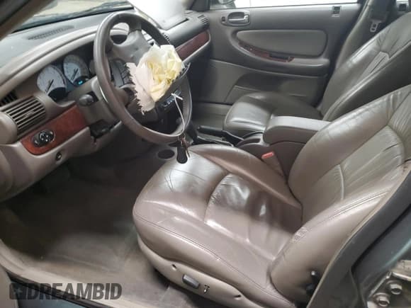 ✅ 2002 Chrysler Sebring Touring • VIN: 1C3AL56R32N270378 • Лот: 50868935. Опубликован ранее на Copart с пробегом 26 099 миль. Бесплатный доступ к архиву аукционных продаж из США и подробный отчёт об истории автомобиля на DreamBid. Изображение 7.