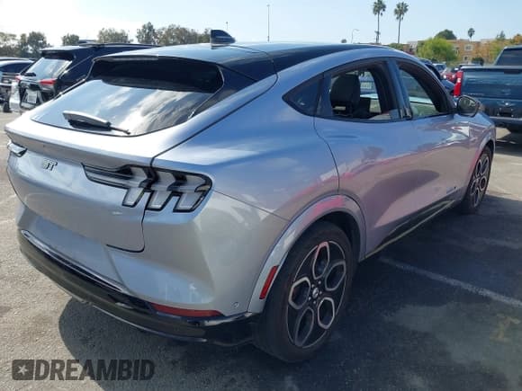 ✅ 2022 Ford Mustang Mach-E GT • VIN: 3FMTK4SE7NMA12475 • Lot: 43505861. Listed on IAAI with 17,501 mi. Free auction sales archive from the USA and detailed vehicle history report at DreamBid. Image 4.