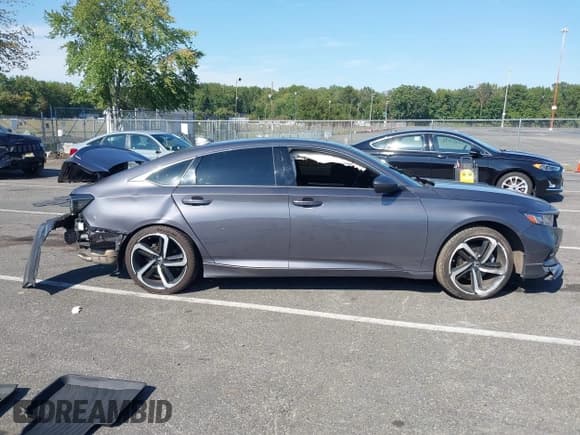 ✅ 2019 Honda Accord Sport • VIN: 1HGCV2F34KA008855 • Lot: 43205634. Listed on IAAI with 60,991 mi. Free auction sales archive from the USA and detailed vehicle history report at DreamBid. Image 13.