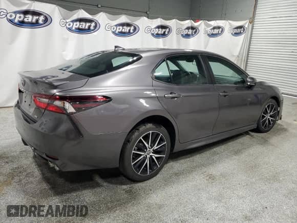 2023 Toyota Camry SE с VIN 4T1G11AK6PU770235, выставлен на аукционе Copart как лот 71582115 с пробегом 41 352 миль миль и Чистый • Clean title. История ставок и продаж доступна на DreamBid. Изображение 3.