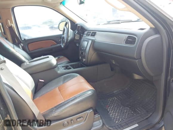 ✅ 2007 Chevrolet Avalanche 1LT • VIN: 3GNFK12337G307709 • Lot: 42678735. Listed on IAAI with 182,038 mi. Free auction sales archive from the USA and detailed vehicle history report at DreamBid. Image 5.