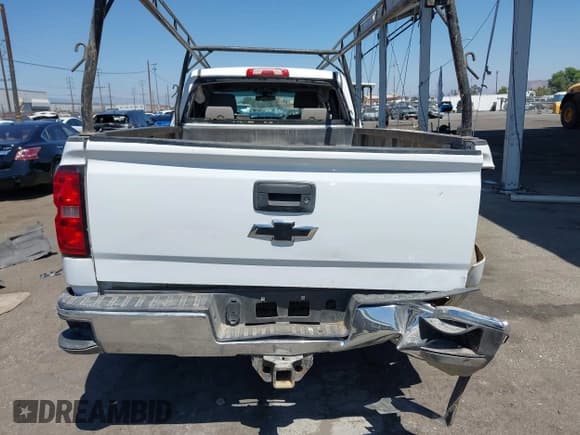 ✅ 2015 Chevrolet Silverado 2500HD Work Truck • VIN: 1GC2CUEGXFZ105548 • Lot: 42816741. Listed on IAAI with 249,611 mi. Free auction sales archive from the USA and detailed vehicle history report at DreamBid. Image 16.