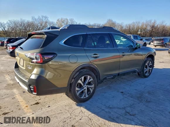 ✅ 2020 Subaru Outback Touring • VIN: 4S4BTAPC0L3200896 • Лот: 94242405. Опубликован ранее на Copart с пробегом 120 835 миль. Бесплатный доступ к архиву аукционных продаж из США и подробный отчёт об истории автомобиля на DreamBid. Изображение 3.