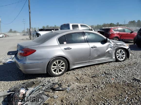 2013 Hyundai Genesis 3.8L z VIN KMHGC4DD3DU232905, wystawiony jako Copart lot #75338944 z przebiegiem 123 016 mil mil oraz Czysty tytuł • Clean title. Historia ofert i sprzedaży dostępna na DreamBid. Obrazek 3.