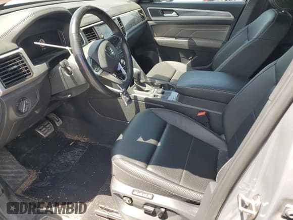 ✅ 2023 Volkswagen Atlas 2.0T SEL R-Line Black • VIN: 1V2SC2CA4PC211886 • Lot: 54224875. Wystawiony na Copart z przebiegiem 23 819 mil. Bezpłatny archiwum sprzedaży aukcyjnych z USA i szczegółowy raport historii pojazdu na DreamBid. Zdjęcie 7.