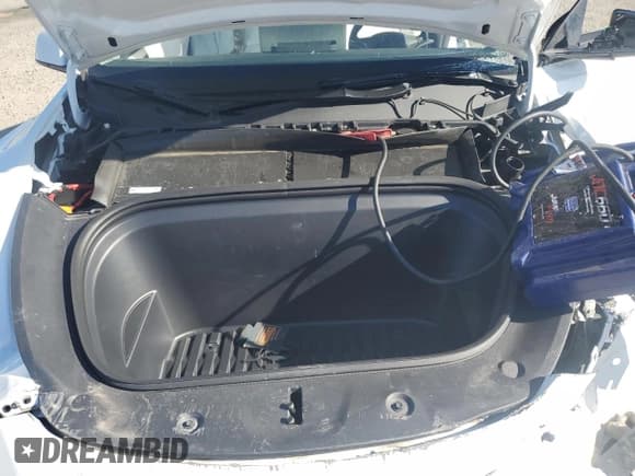 ✅ 2024 Tesla Model Y Long Range • VIN: 7SAYGDEE4RA319636 • Лот: 87390475. Опубликован ранее на Copart с пробегом 19 479 миль. Бесплатный доступ к архиву аукционных продаж из США и подробный отчёт об истории автомобиля на DreamBid. Изображение 11.