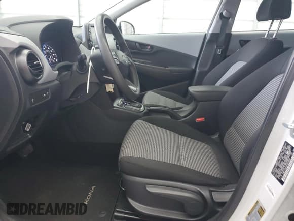 ✅ 2019 Hyundai Kona SE • VIN: KM8K12AA0KU246806 • Лот: 42668074. Опубликован ранее на Copart с пробегом 77 741 миль. Бесплатный доступ к архиву аукционных продаж из США и подробный отчёт об истории автомобиля на DreamBid. Изображение 7.