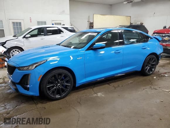 ✅ 2023 Cadillac CT5-V • VIN: 1G6DV5RW5P0126875 • Lot: 80889325. Wystawiony na Copart z przebiegiem 19 540 mil. Bezpłatny archiwum sprzedaży aukcyjnych z USA i szczegółowy raport historii pojazdu na DreamBid. Zdjęcie 1.