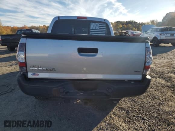 ✅ 2011 Toyota Tacoma • VIN: 3TMLU4EN6BM064329 • Lot: 87413675. Listed on Copart with 199,887 mi. Free auction sales archive from the USA and detailed vehicle history report at DreamBid. Image 6.