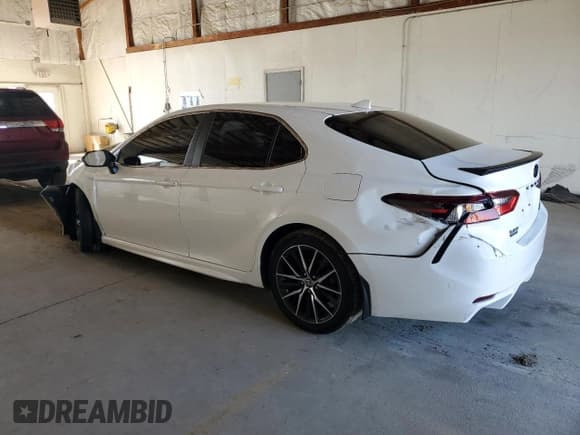 ✅ 2022 Toyota Camry SE • VIN: 4T1G11BK3NU054839 • Lot: 81883485. Wystawiony na Copart z przebiegiem 52 441 mil. Bezpłatny archiwum sprzedaży aukcyjnych z USA i szczegółowy raport historii pojazdu na DreamBid. Zdjęcie 2.