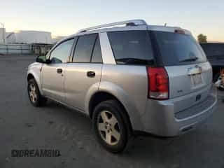 2006 Saturn VUE z VIN 5GZCZ33DX6S893437, wystawiony jako Copart lot #83720854 z przebiegiem 185 680 mil mil oraz Szkoda całkowita • Salvage title. Historia ofert i sprzedaży dostępna na DreamBid. Obrazek 2.