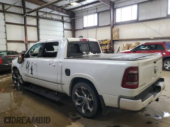 2022 Ram 1500 Limited с VIN 1C6SRFHT8NN377953, выставлен на аукционе Copart как лот 83513624 с пробегом Не указан миль и Списание • Salvage title. История ставок и продаж доступна на DreamBid. Изображение 2.