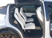 ✅ 2022 Tesla Model X Plaid • VIN: 7SAXCBE68NF331760 • Lot: 43709060. Wystawiony na IAAI z przebiegiem 30 523 mil. Bezpłatny archiwum sprzedaży aukcyjnych z USA i szczegółowy raport historii pojazdu na DreamBid. Zdjęcie 8.