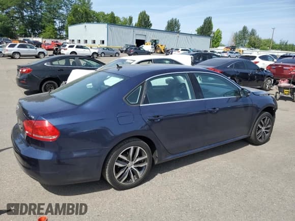 ✅ 2015 Volkswagen Passat Wolfsburg Edition • VIN: 1VWAT7A32FC097607 • Lot: 60149175. Listed on Copart with 92,625 mi. Free auction sales archive from the USA and detailed vehicle history report at DreamBid. Image 3.
