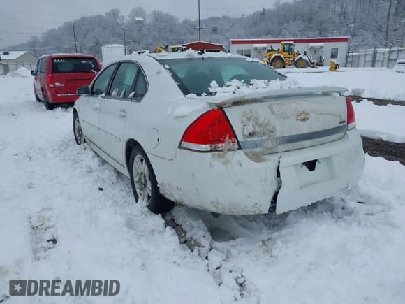 ✅ 2011 Chevrolet Impala LT Fleet • VIN: 2G1WG5EK7B1272963 • Lot: 43819931. Listed on IAAI with 96,488 mi. Free auction sales archive from the USA and detailed vehicle history report at DreamBid. Image 3.