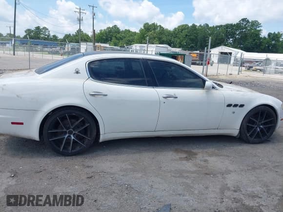 ✅ 2007 Maserati Quattroporte • VIN: ZAMFE39A070029559 • Лот: 42778810. Опубликован ранее на IAAI с пробегом 109 907 миль. Бесплатный доступ к архиву аукционных продаж из США и подробный отчёт об истории автомобиля на DreamBid. Изображение 13.
