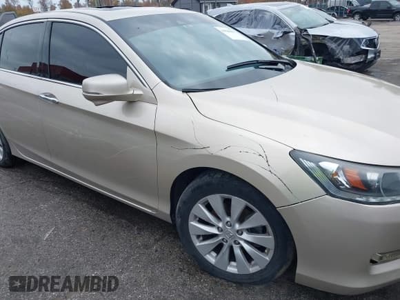 ✅ 2014 Honda Accord EX-L • VIN: 1HGCR3F89EA010112 • Lot: 43586051. Listed on IAAI with 96,316 mi. Free auction sales archive from the USA and detailed vehicle history report at DreamBid. Image 18.