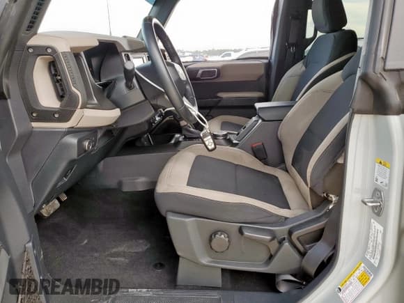 ✅ 2021 Ford Bronco • VIN: 1FMDE5BHXMLA96979 • Лот: 62572375. Опубликован ранее на Copart с пробегом 20 893 миль. Бесплатный доступ к архиву аукционных продаж из США и подробный отчёт об истории автомобиля на DreamBid. Изображение 7.