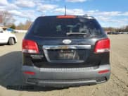 ✅ 2013 Kia Sorento LX • VIN: 5XYKT4A68DG406702 • Лот: 92979685. Опубликован ранее на Copart с пробегом 43 720 миль. Бесплатный доступ к архиву аукционных продаж из США и подробный отчёт об истории автомобиля на DreamBid. Изображение 6.