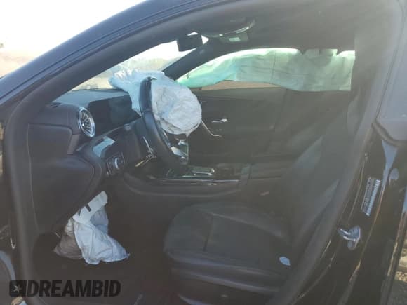 ✅ 2022 Mercedes-Benz CLA 45 AMG • VIN: W1K5J5DB7NN281337 • Лот: 77381404. Опубликован ранее на Copart с пробегом 42 270 миль. Бесплатный доступ к архиву аукционных продаж из США и подробный отчёт об истории автомобиля на DreamBid. Изображение 7.