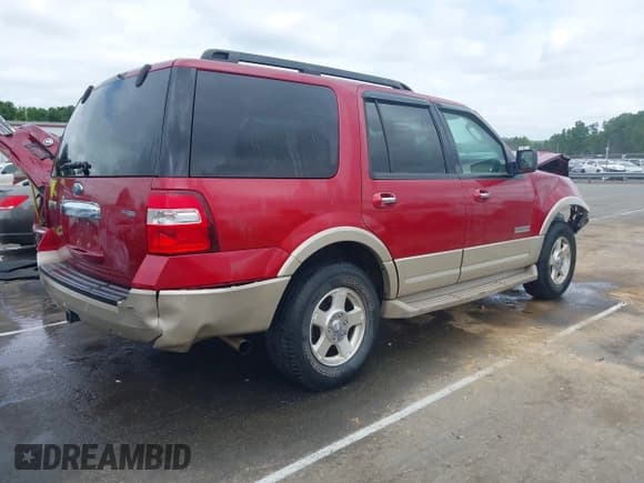 ✅ 2007 Ford Expedition Eddie Bauer • VIN: 1FMFU17577LA72906 • Lot: 42134402. Listed on IAAI with 341,083 mi. Free auction sales archive from the USA and detailed vehicle history report at DreamBid. Image 4.