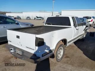 ✅ 1999 Chevrolet S-10 LS • VIN: 1GCCS19XXX8124043 • Лот: 41730083. Опубликован ранее на IAAI с пробегом 113 095 миль. Бесплатный доступ к архиву аукционных продаж из США и подробный отчёт об истории автомобиля на DreamBid. Изображение 4.