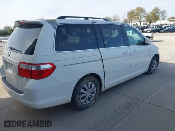 ✅ 2006 Honda Odyssey EX-L • VIN: 5FNRL387X6B072660 • Лот: 43573782. Опубликован ранее на IAAI с пробегом 201 223 миль. Бесплатный доступ к архиву аукционных продаж из США и подробный отчёт об истории автомобиля на DreamBid. Изображение 4.