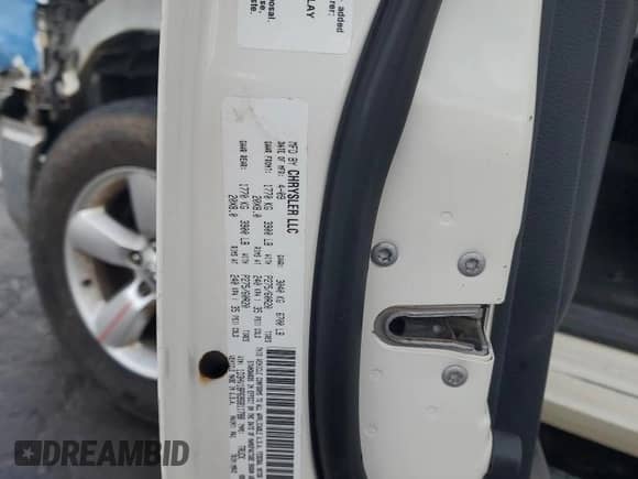 2009 Dodge 1500 SLT z VIN 1D3HV18P69S811788, wystawiony jako Copart lot #71262434 z przebiegiem 207 941 mil mil oraz Szkoda całkowita • Salvage title. Historia ofert i sprzedaży dostępna na DreamBid. Obrazek 13.