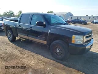 ✅ 2010 Chevrolet Silverado 1500 LT • VIN: 3GCRKSEAXAG114485 • Lot: 43023846. Wystawiony na IAAI z przebiegiem 235 792 mil. Bezpłatny archiwum sprzedaży aukcyjnych z USA i szczegółowy raport historii pojazdu na DreamBid. Zdjęcie 1.