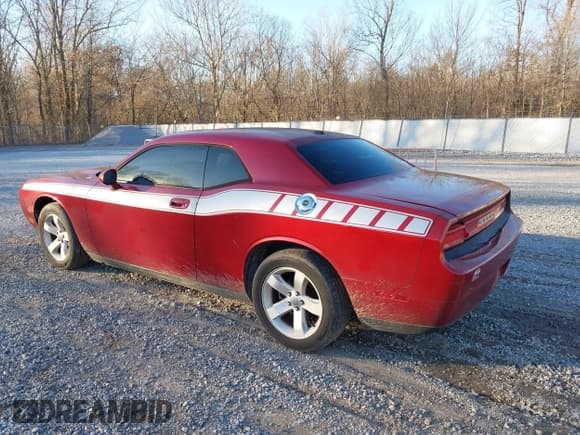 ✅ 2010 Dodge Challenger SE • VIN: 2B3CJ4DVXAH189925 • Lot: 41388025. Wystawiony na IAAI z przebiegiem 156 211 mil. Bezpłatny archiwum sprzedaży aukcyjnych z USA i szczegółowy raport historii pojazdu na DreamBid. Zdjęcie 3.