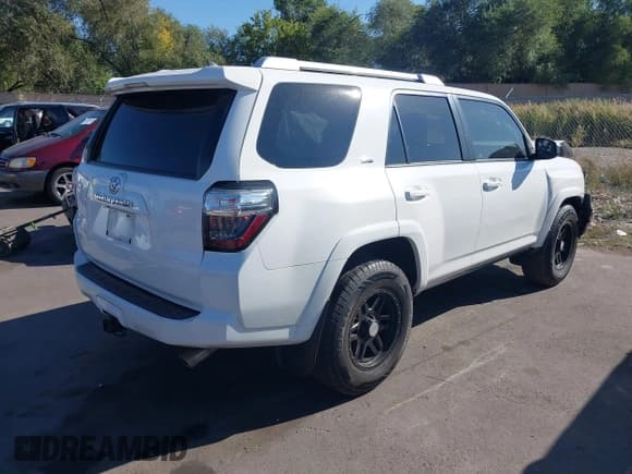 ✅ 2014 Toyota 4Runner Limited • VIN: JTEZU5JR2E5072913 • Lot: 43225441. Wystawiony na IAAI z przebiegiem 139 452 mil. Bezpłatny archiwum sprzedaży aukcyjnych z USA i szczegółowy raport historii pojazdu na DreamBid. Zdjęcie 4.