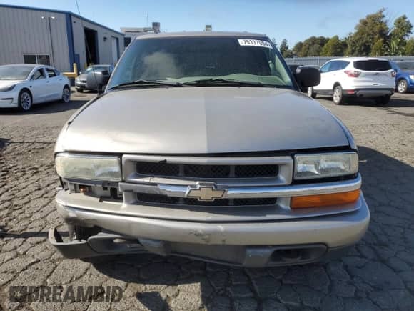 2004 Chevrolet Blazer LS z VIN 1GNDT13X44K138164, wystawiony jako Copart lot #75337094 z przebiegiem Nie podano mil oraz Czysty tytuł • Clean title. Historia ofert i sprzedaży dostępna na DreamBid. Obrazek 5.