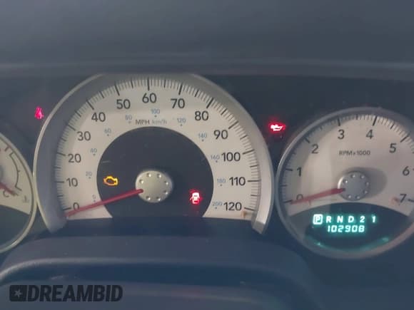 ✅ 2006 Dodge Durango SLT • VIN: 1D4HB48N06F170548 • Lot: 43556001. Wystawiony na IAAI z przebiegiem 102 908 mil. Bezpłatny archiwum sprzedaży aukcyjnych z USA i szczegółowy raport historii pojazdu na DreamBid. Zdjęcie 7.