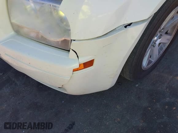 ✅ 2007 Chrysler 300 • VIN: 2C3KA43R97H710564 • Lot: 43483894. Listed on IAAI with 143,790 mi. Free auction sales archive from the USA and detailed vehicle history report at DreamBid. Image 15.