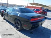 ✅ 2013 Dodge Challenger R/T • VIN: 2C3CDYBT4DH517881 • Lot: 41422647. Wystawiony na IAAI z przebiegiem 76 889 mil. Bezpłatny archiwum sprzedaży aukcyjnych z USA i szczegółowy raport historii pojazdu na DreamBid. Zdjęcie 3.