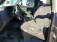 2004 Chevrolet Silverado 1500 Work Truck z VIN 1GCEK14V54Z244451, wystawiony jako Copart lot #75678194 z przebiegiem 81 721 mil mil oraz Szkoda całkowita • Salvage title. Historia ofert i sprzedaży dostępna na DreamBid. Obrazek 7.