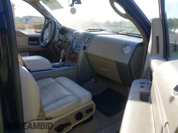 ✅ 2004 Ford F-150 XLT • VIN: 1FTPX14584NA70537 • Lot: 42342109. Listed on IAAI with 254,039 mi. Free auction sales archive from the USA and detailed vehicle history report at DreamBid. Image 5.